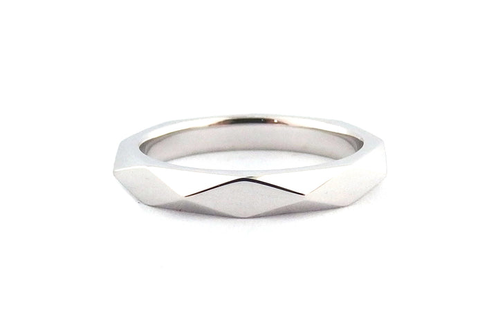 18ct white gold faceted wedding band