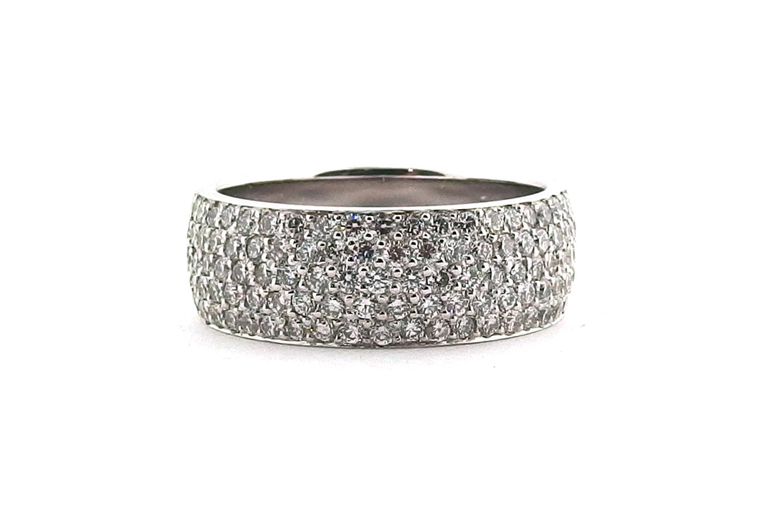 18ct white gold pavé set diamond ring