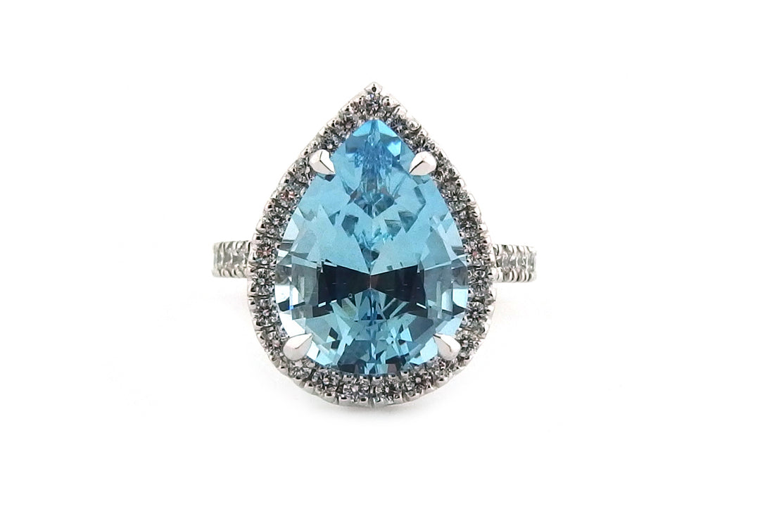18ct white gold pear shape aquamarine halo ring