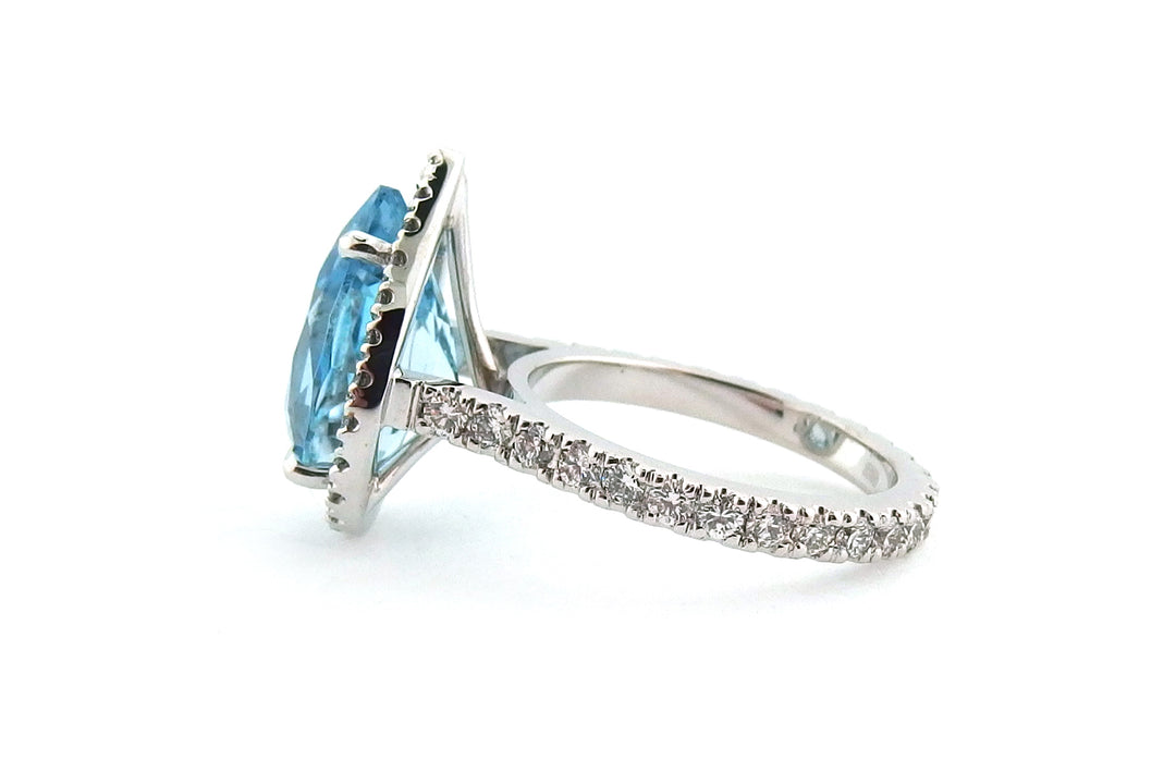 18ct white gold pear shape aquamarine halo ring