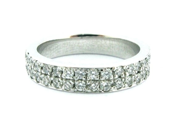 Ladies ring with a double row of diamonds