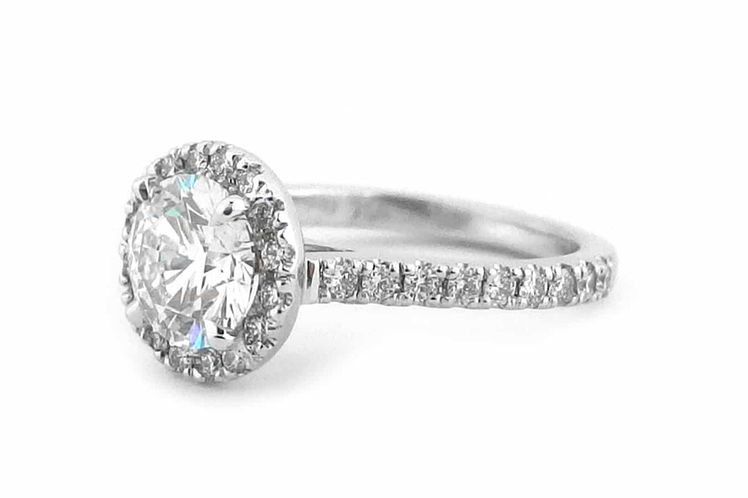 18ct White gold Halo Ring set with Brilliant cut Diamond