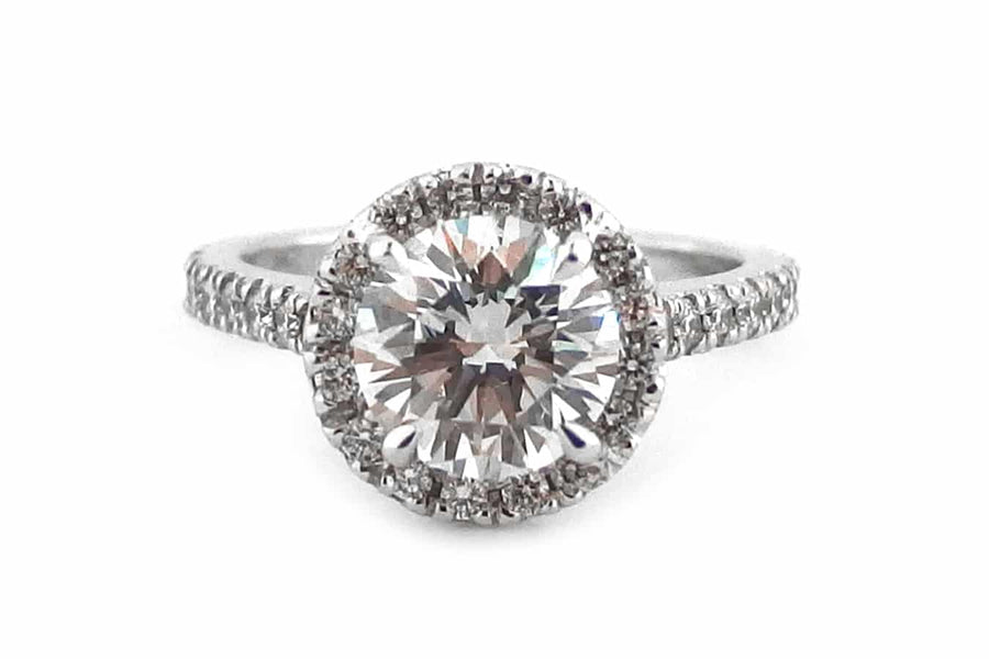 18ct White gold Halo Ring set with Brilliant cut Diamond