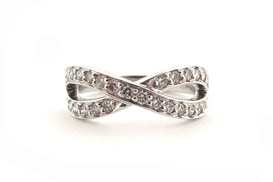 Eternity symbol diamond ring