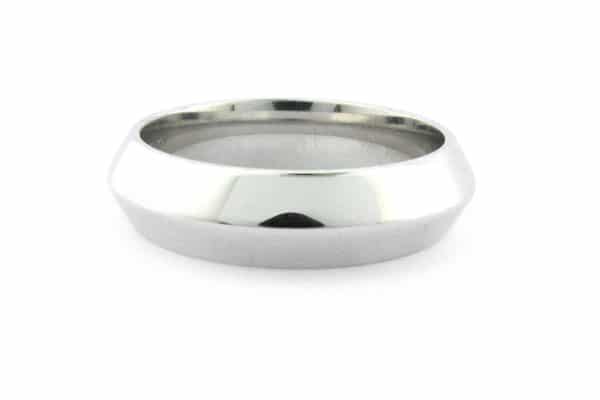Knife edge men's wedding band