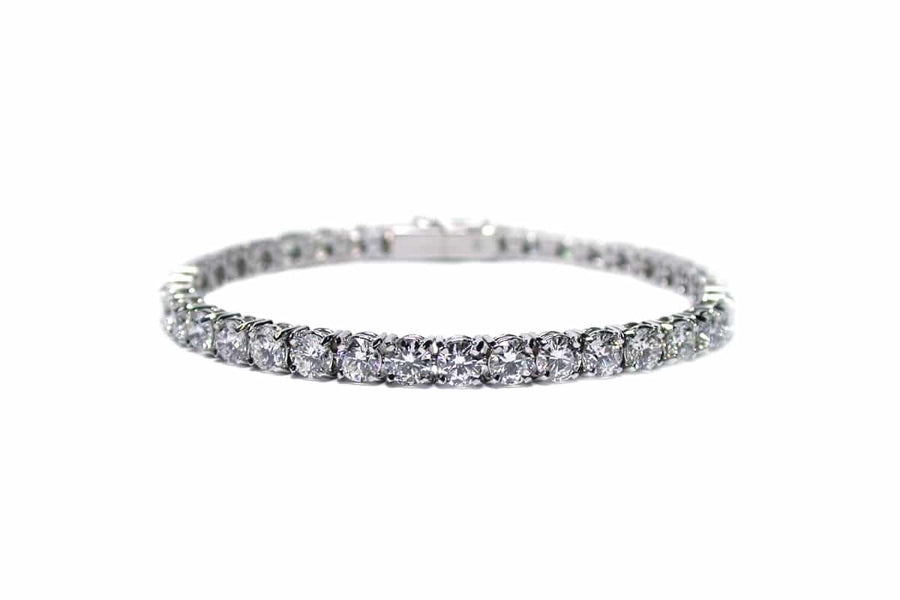 Claw set diamond tennis bracelet