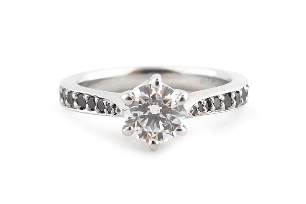 Round brilliant cut with black diamonds bead set