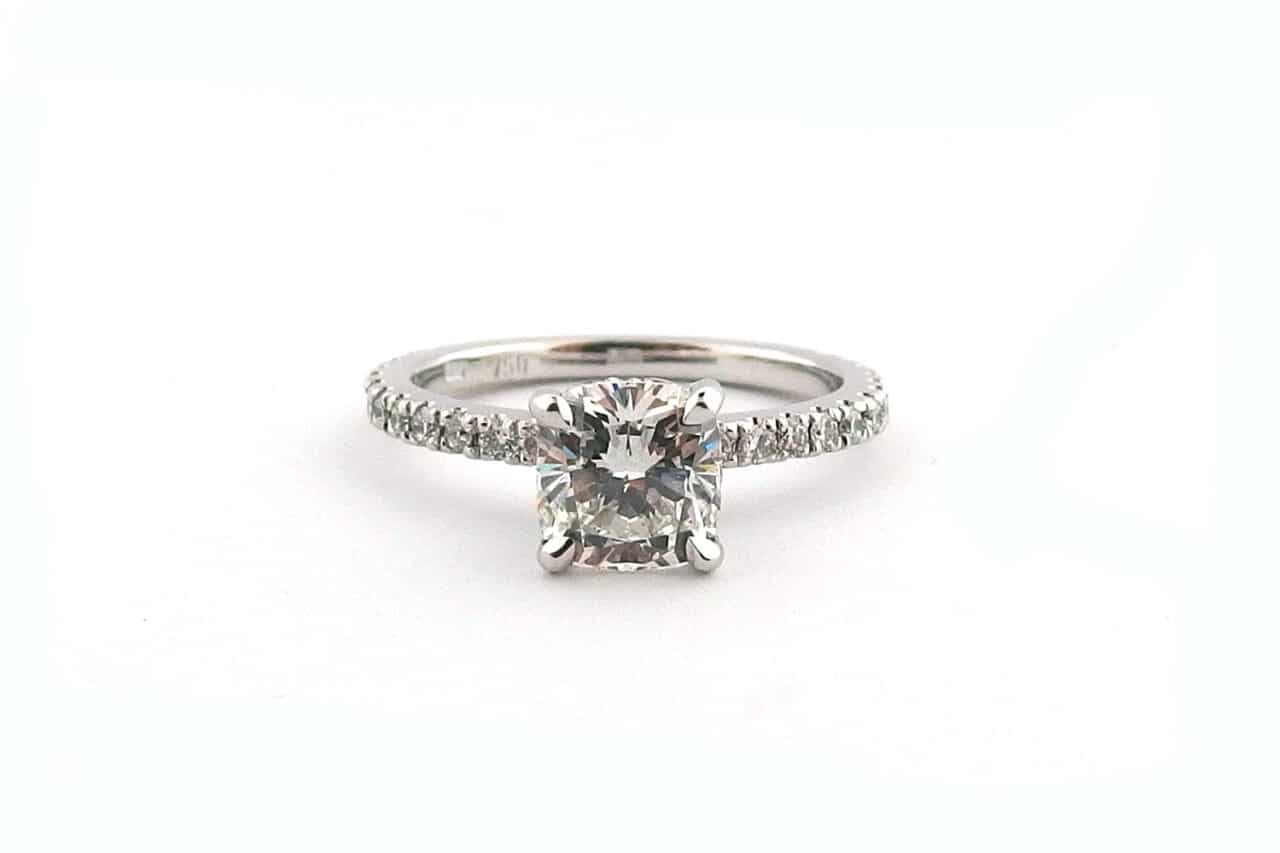Cushion cut with diamonds in the setting