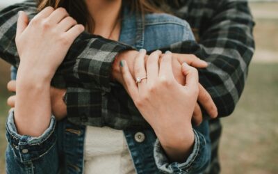 When is the best time to get engaged?