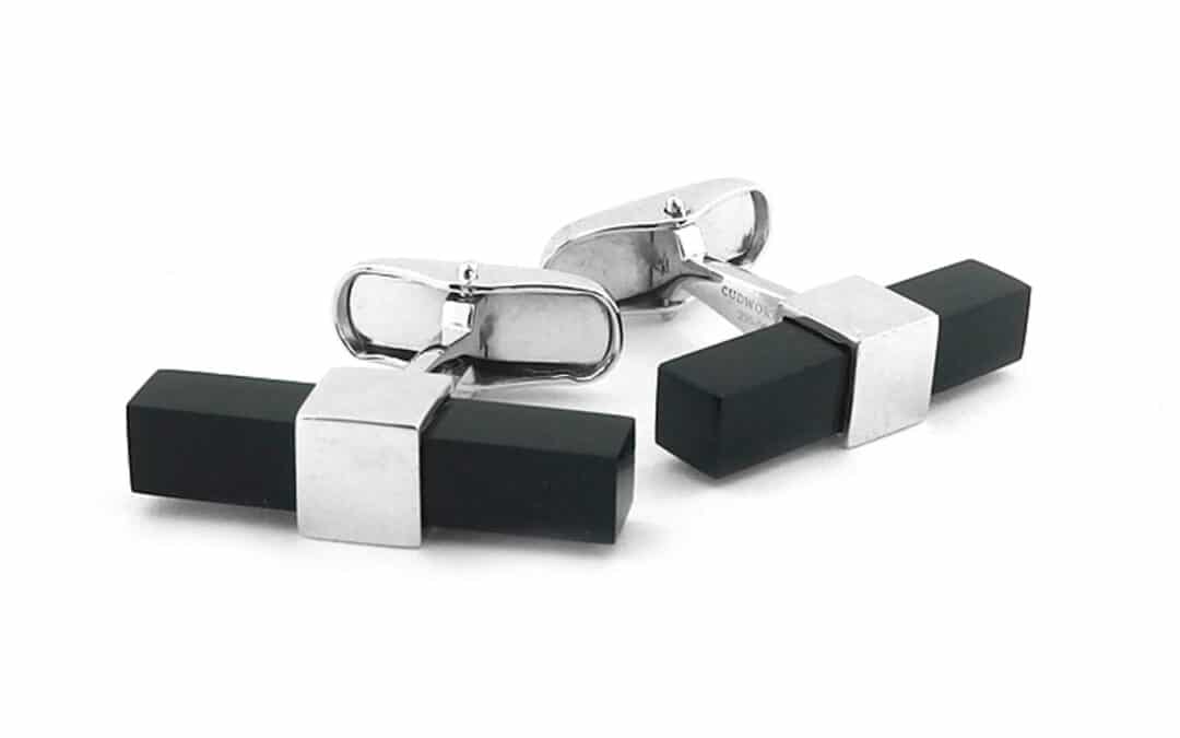 How to Wear Cufflinks: The Ultimate Guide